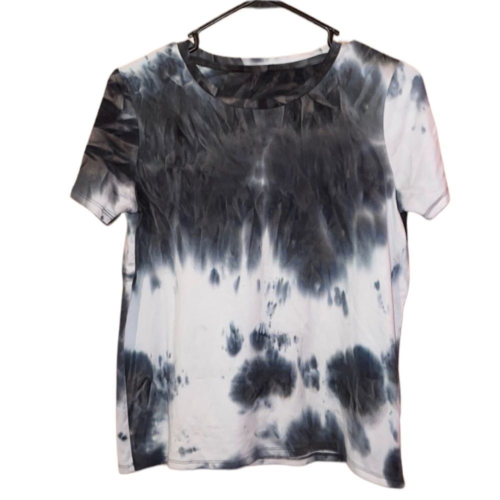 Women’s Black & white tye short sleeve t-shirt in size small